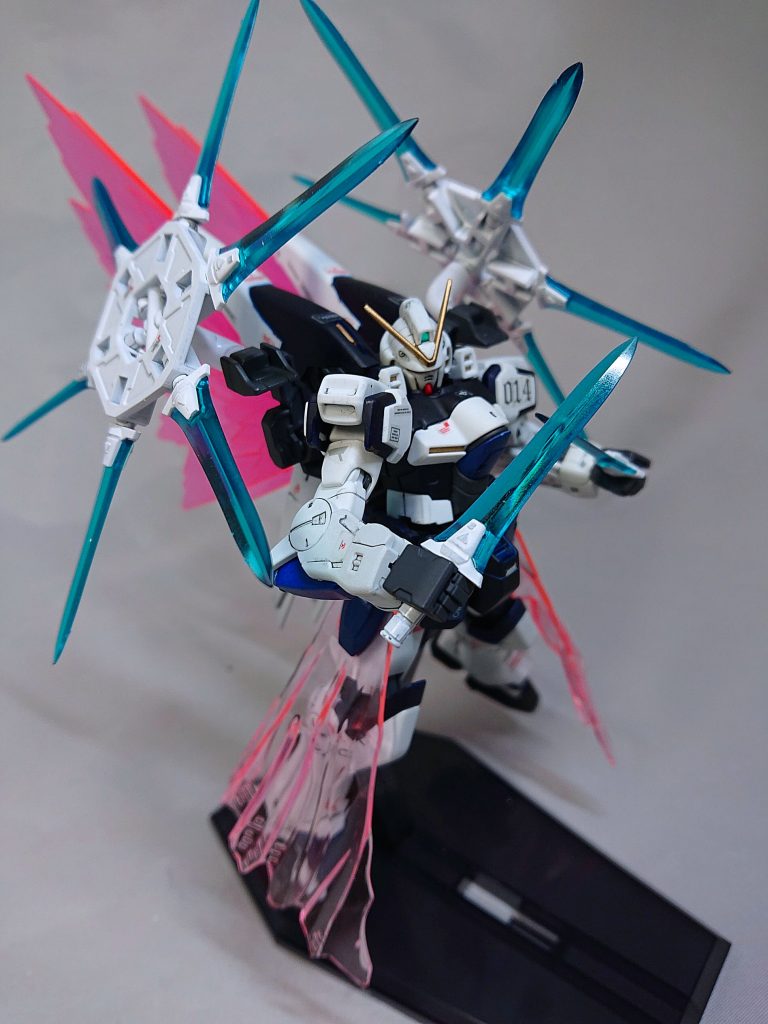 端末は手持ちも可能。