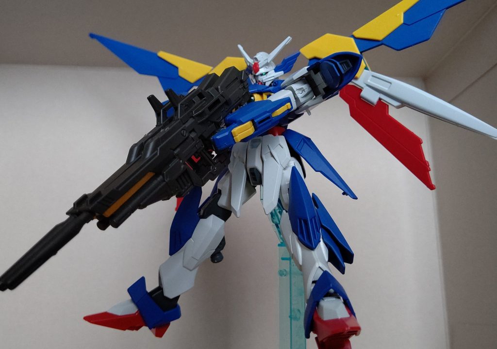 武器はエクストリームのツインサイコライフル。バスターライフルの改造案として、超威力のバスターライフルと連射のできる通常ライフルの使い分けができるこの武器は理想的だと思う。