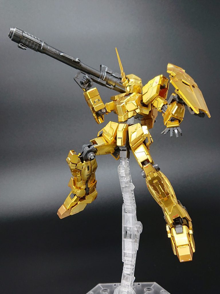 バズーカはユニコーンモードという印象が強いです。バズーカもスターブライトアイアンで塗装しています。