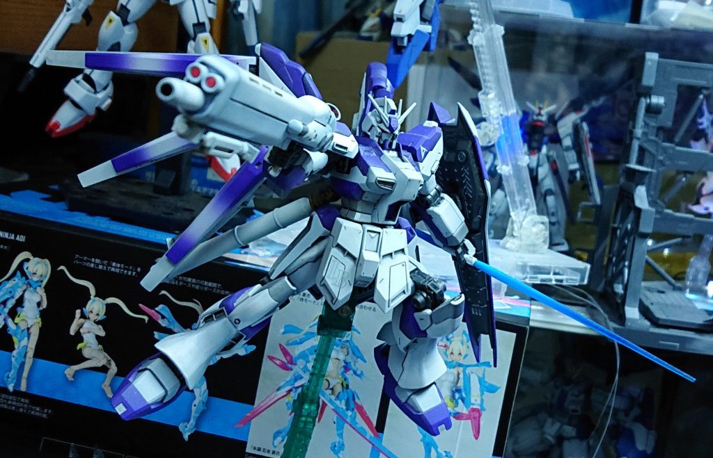 この頃はまだ手首を換装していなかったのでνHWSのハイパー・メガ・ライフルを保持できます