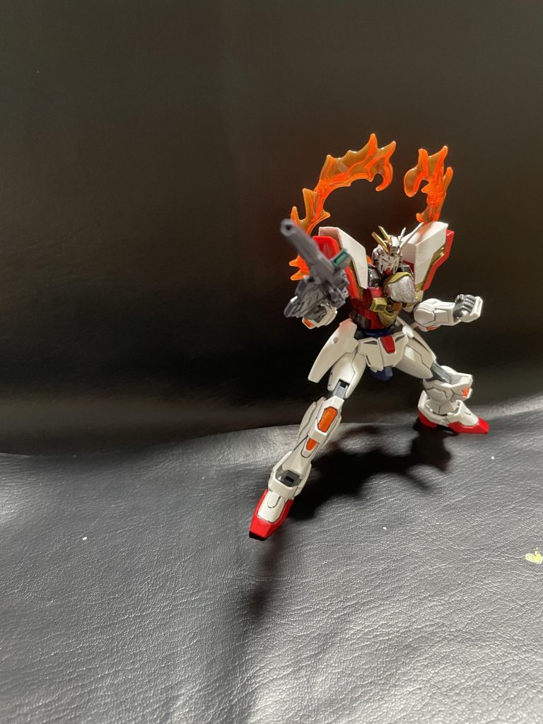 ゴッドガンダムBreakバーニングバーストシステム発動時の姿で専用ビームマグナム改修型や己の技で戦います。