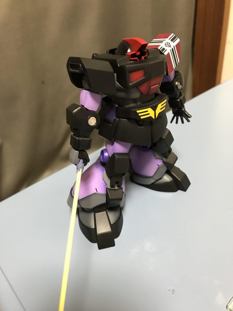 発売予定だったプロトタイプドムはドム足のままでザク足ではなかったんです^_^スネはプロトタイプドムの形状を意識して作ってます