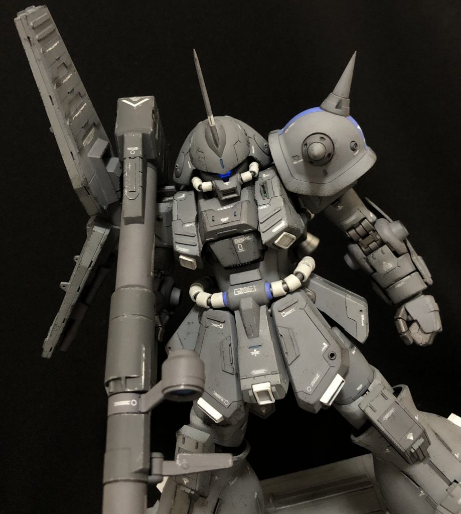 本体カラーのグレーは5色で塗り分け