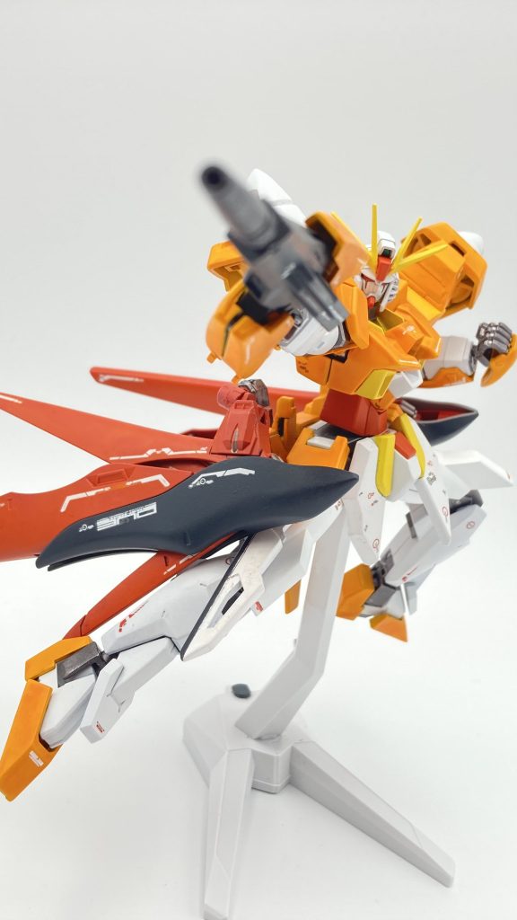 射撃武装:ハイパードッズライフル射撃武装はAGE2のものをそのまま使用してきます本当はもう少し改造したかったのですが、自分にまだそこまでの技量はありませんでした…