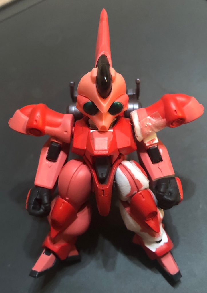 頭部はガシャポンから