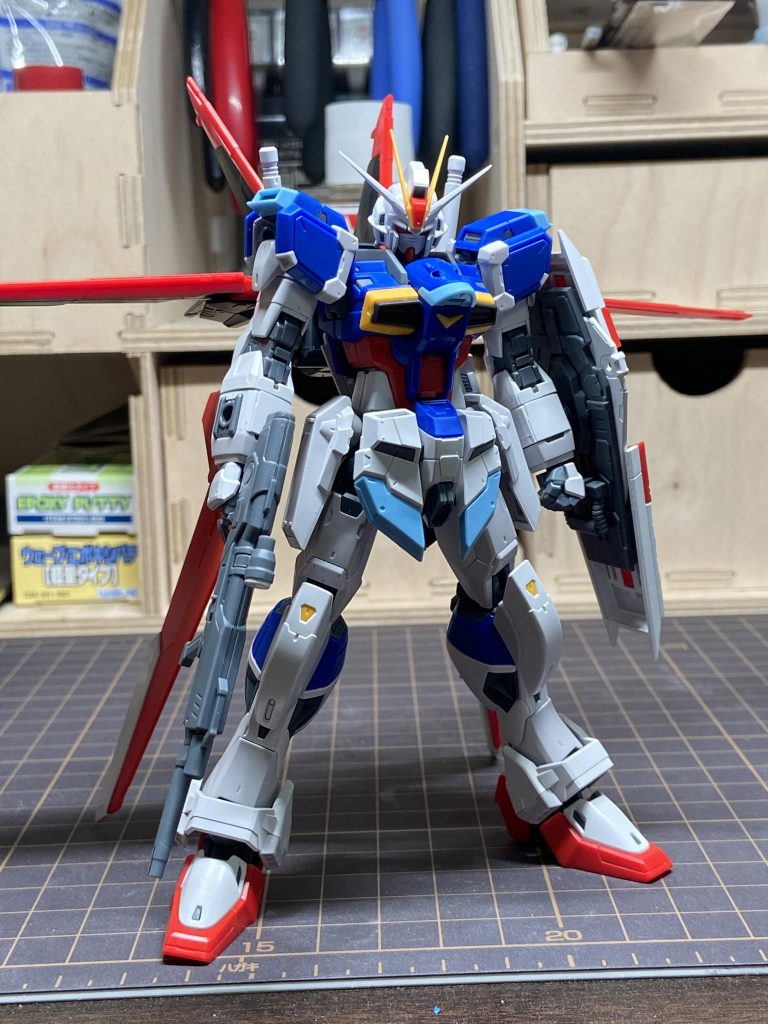 素組み。スタイルの良いキットです。