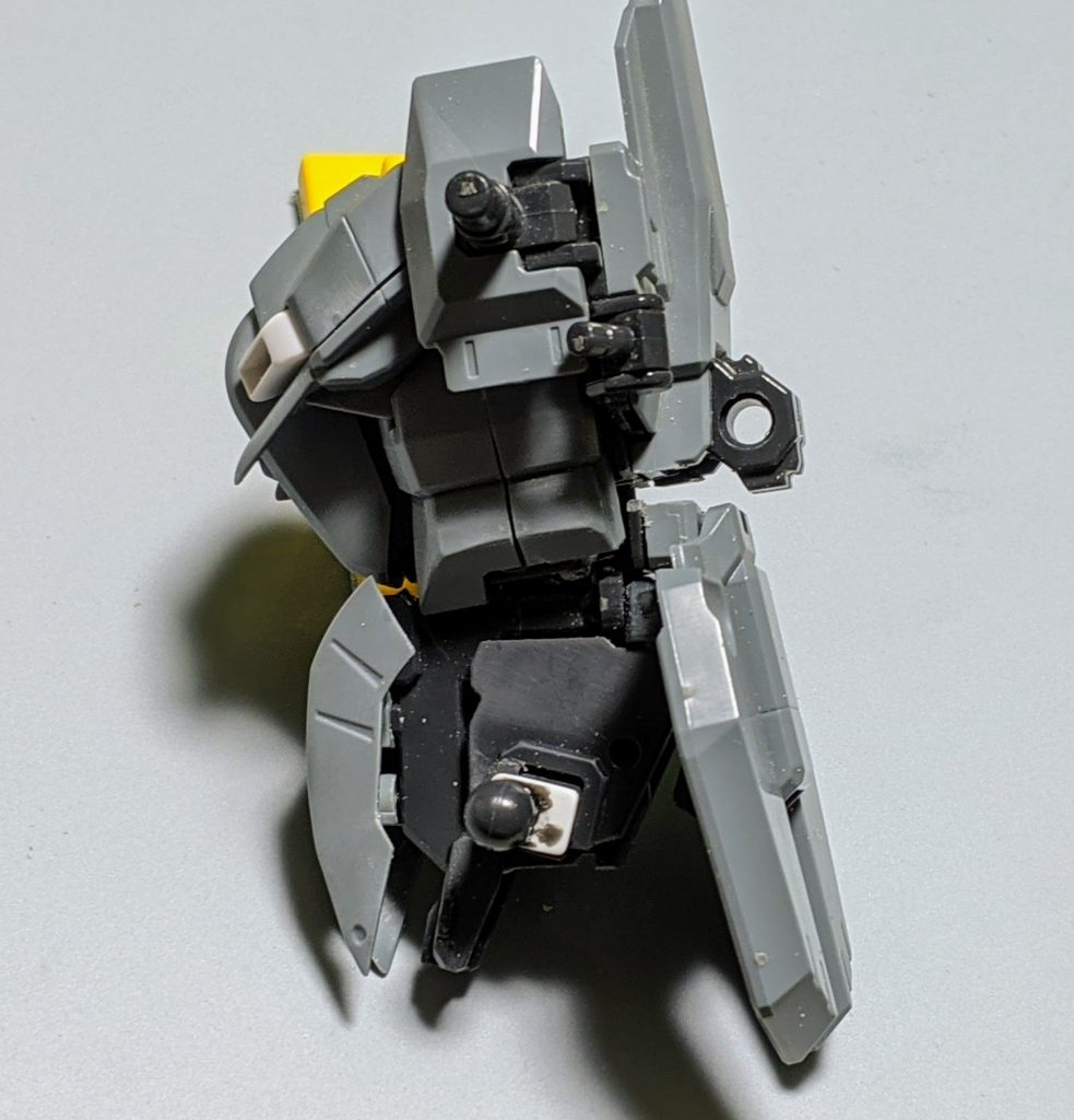 腰の関節追加により前屈股間軸は2mmくらい前方に移動+幅増し