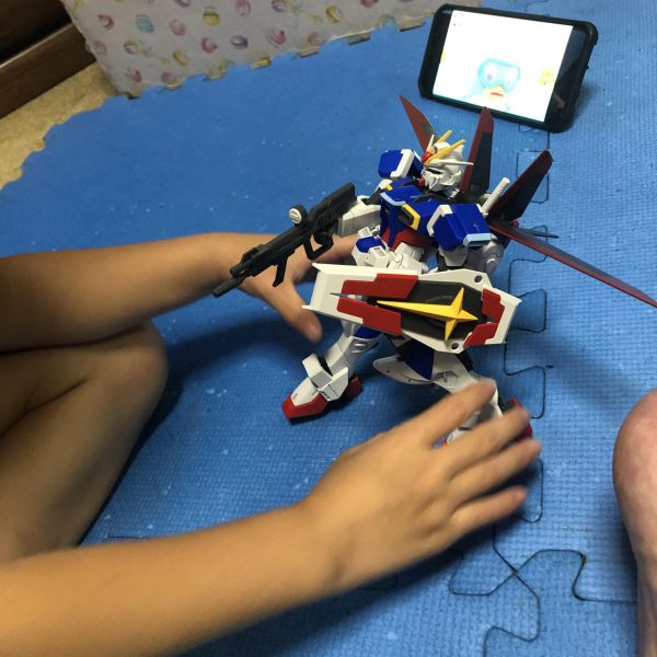 息子の初めてのガンプラ