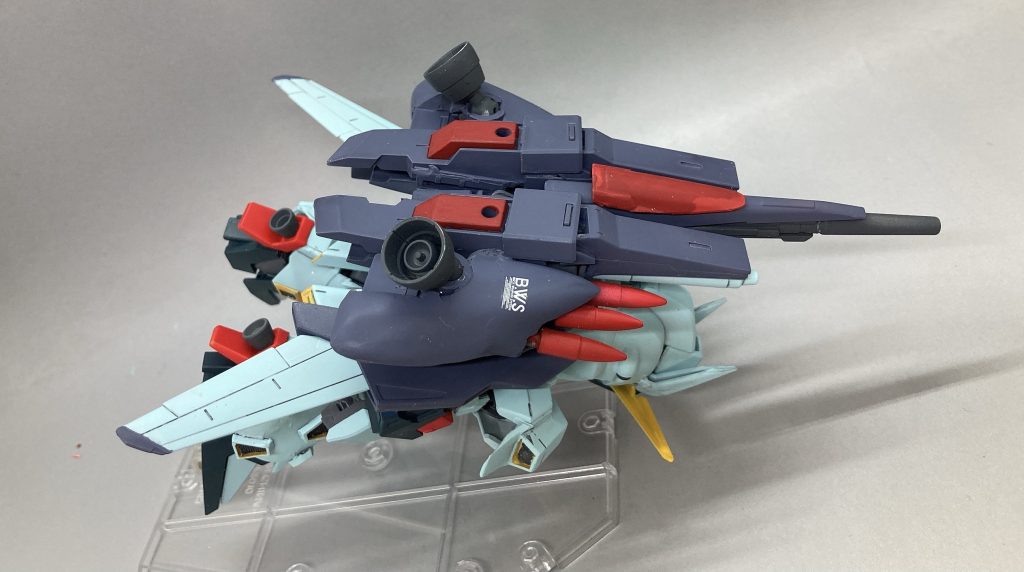 寝そべりですがいちおう変形します。