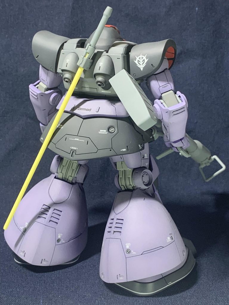 主に背面にスジボリ、ディテールを入れており、ふくらはぎのダクトの彫り込みは苦労しましたが、かなりハマってると自分では気に入っております。