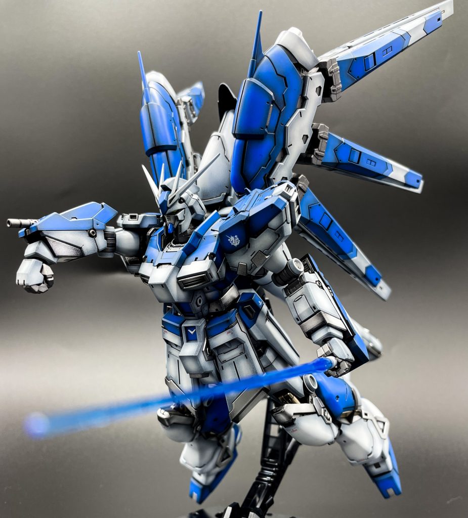 Hi-νガンダム–3枚目/制作者：Petitduc