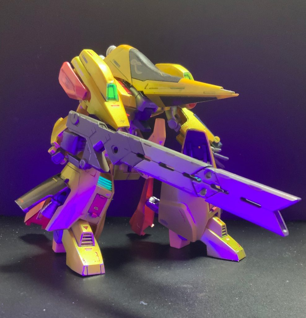 マクロスのヴァルキリーの様なガウォークタイプもその為のレールガンでもあります