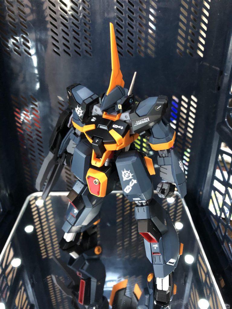 バーザム ジオン残党–5枚目/制作者：真樹京介