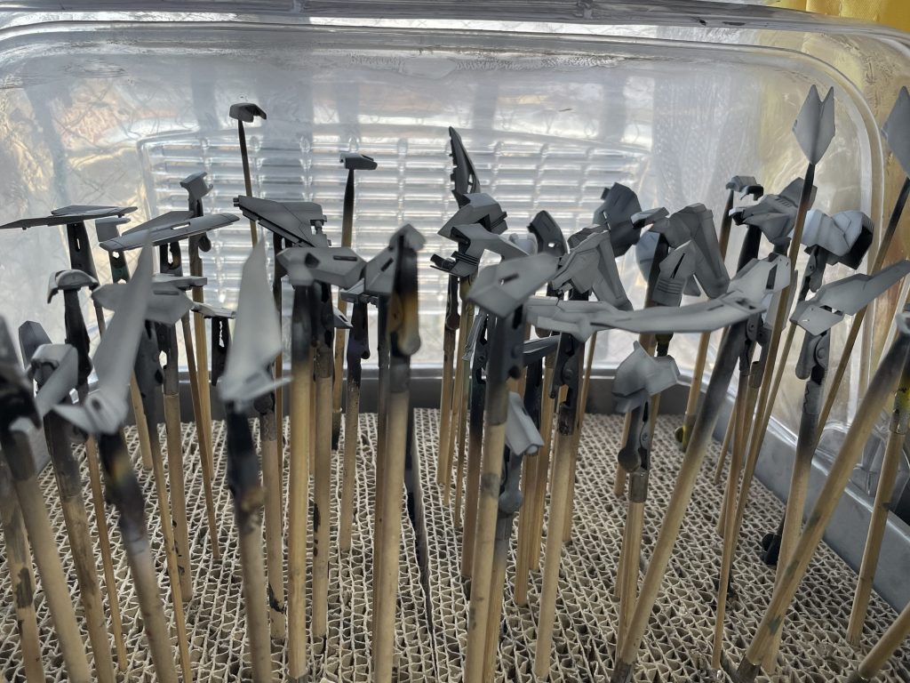 今回は黄色と赤以外は黒立ち上げで仕上げてます