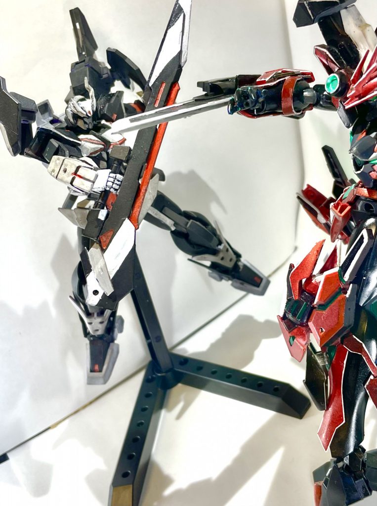 ミカミ・リク「俺はこの力でELダイバーのみんなが・・・サラの弟妹(きょうだい)が笑顔でいられる世界を創ってみせる・・・!」この世界線のリクの目的は「ELダイバー達に害を与える者を全て排除し、ELダイバー達が笑っていられる世界を創る」ことであり、その目的達成の障害となるならばかつての師や仲間であろうと徹底的に叩き潰し、自身はどうなろうと構わない。