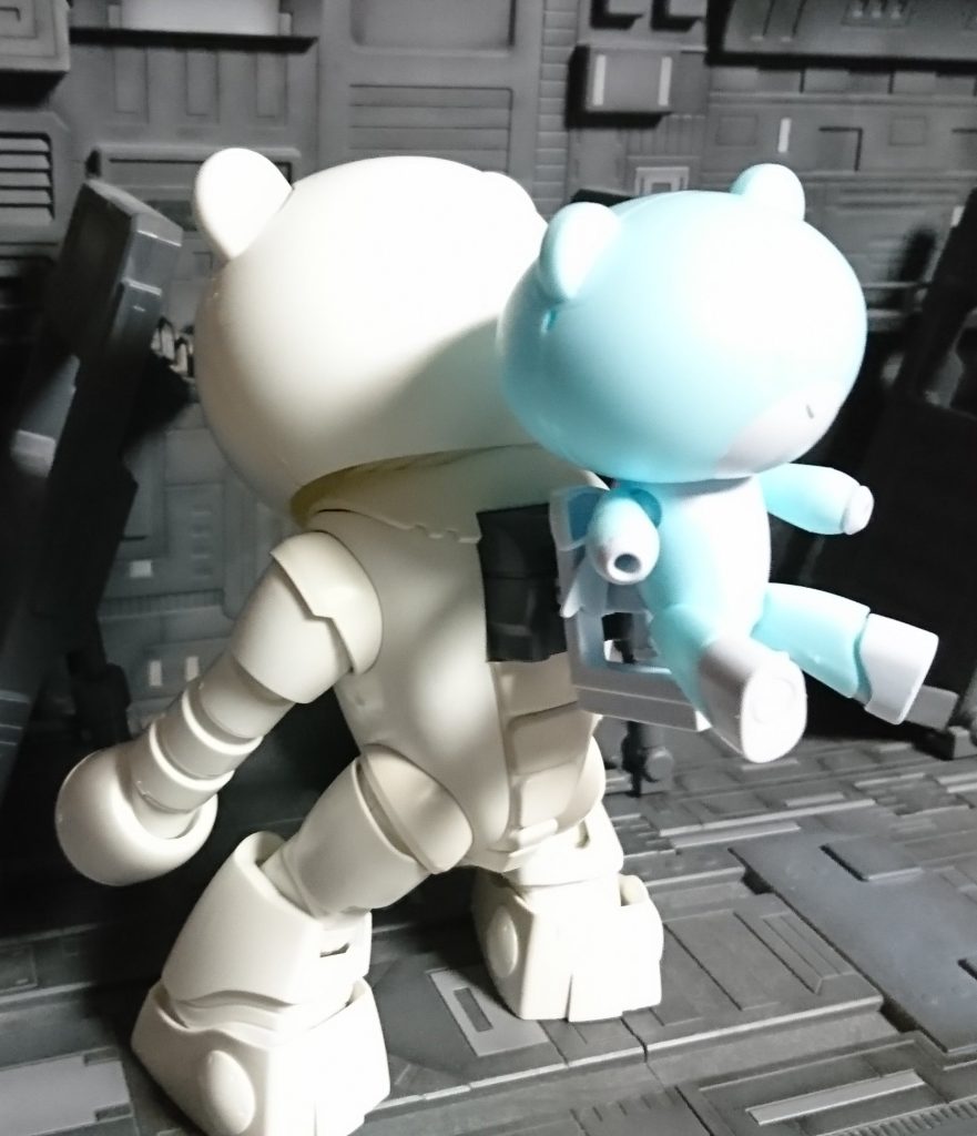 ホワイトアッガイ–6枚目/制作者：アレス