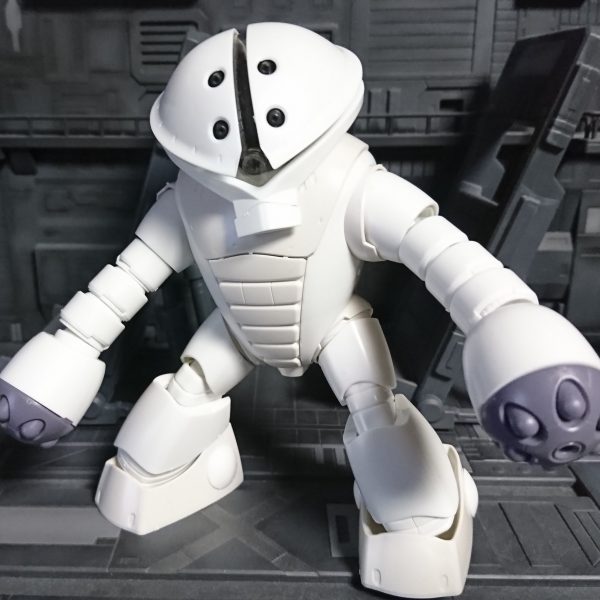 ホワイトアッガイ