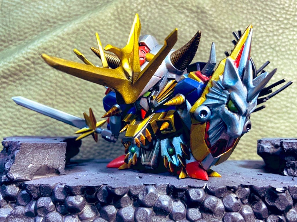 というわけでスペリオルランダー•リベンジでした！旧BBを、当時の頭身のままカッコよくする目的は果たせたと思っております✨よろしければご評価、コメントのほどよろしくお願いします！