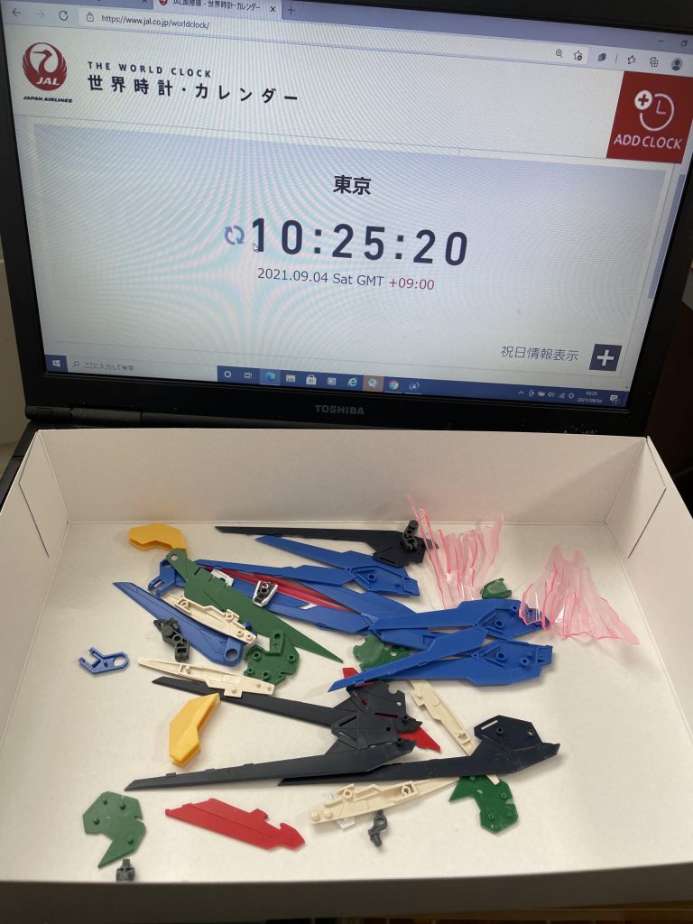 約2時間半。ウイング部分の改修が完了。ちなみに写ってませんがリナーシタも未開封状態から拾ってます。