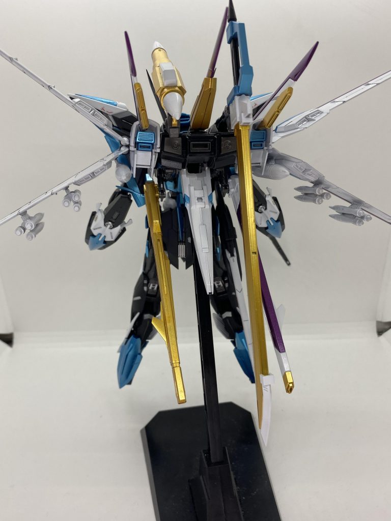 オオトリパックは派手目な色にしてみました