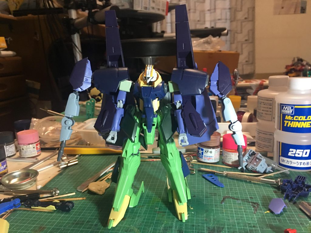 仮組みボディー:パラス・アテネバックユニット&腕:メッサーラ肩サブアーム:バイアラン他にガブスレイやハンブラビ等