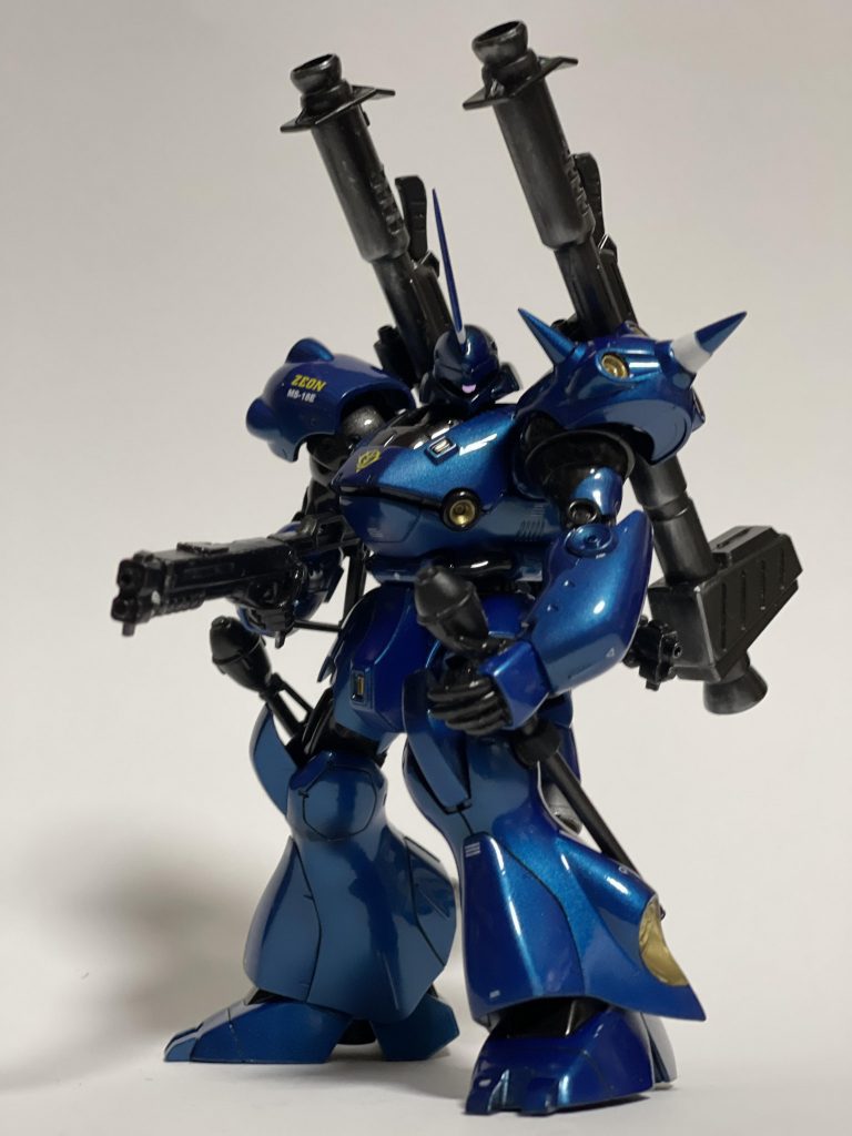 モノアイはネイルアート用の丸いホログラムを使いました！