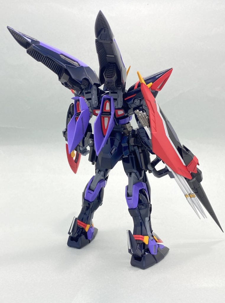 突破力を高める為にバックパックの大型化。エクシアダークマターのバックパックの一部を使いました。