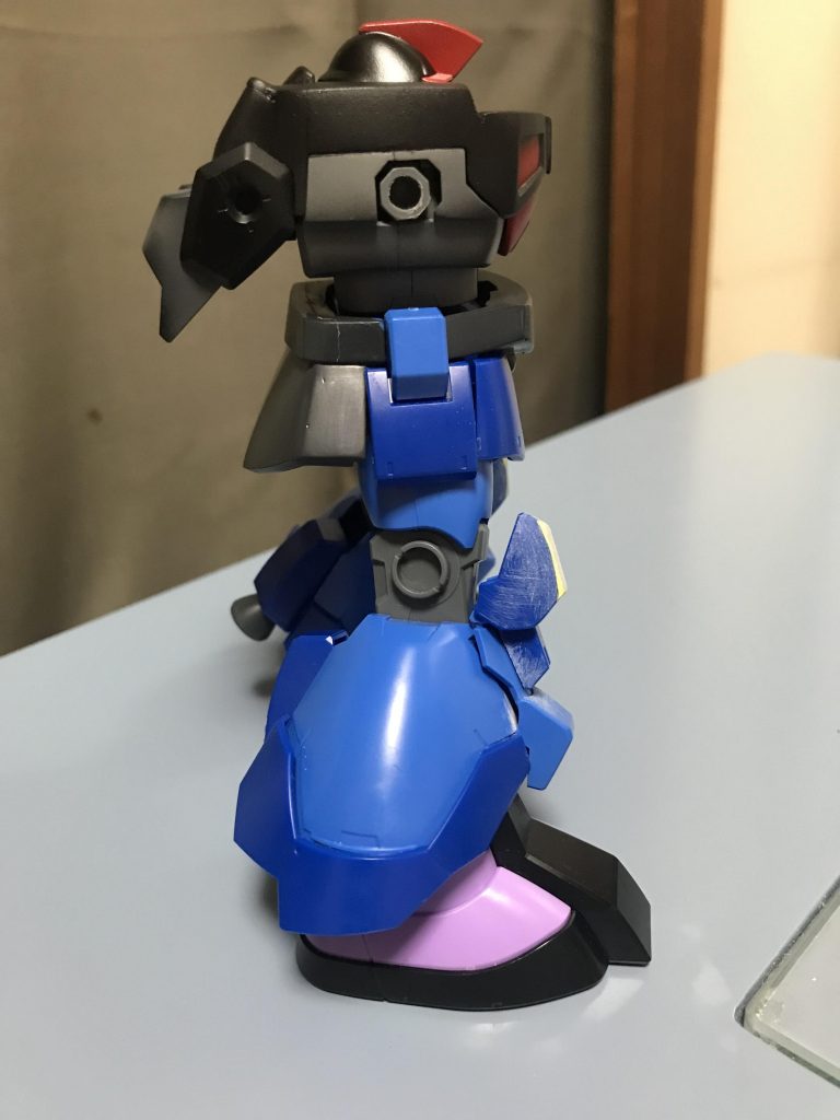 こんな感じですリアスカートはHGドムだと角度が好みではなかったので旧キットのプロトタイプドムのを移植