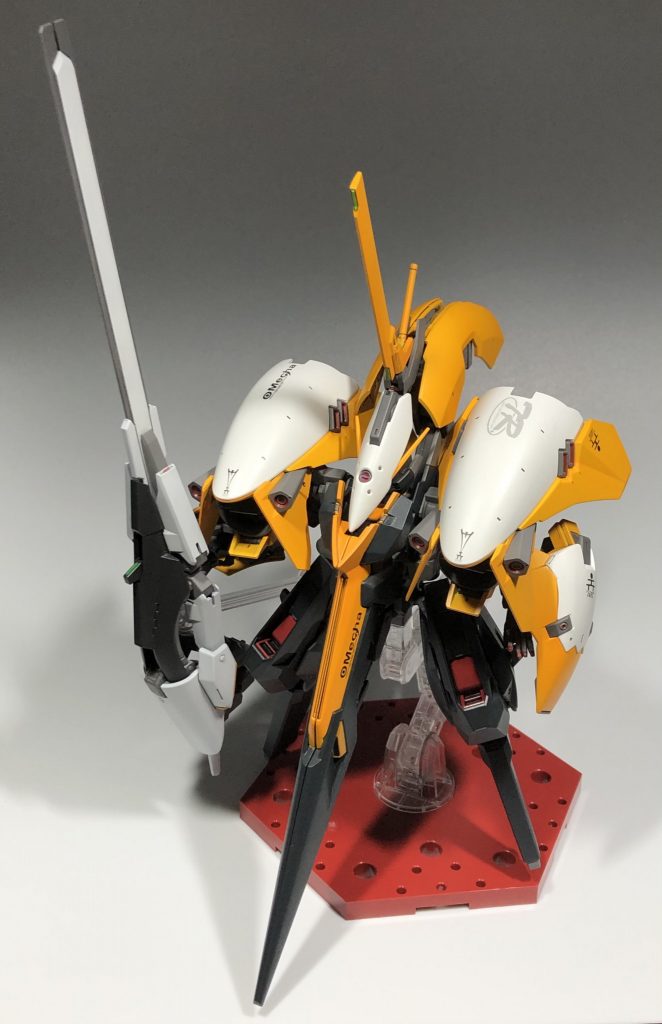 シールドを肩部バインダーから展開させればMS形態の完成です。たぶん、設定とは異なる変形シーケンスですが、これが限界でした。。。(コンポジットシールドブースターの変形はオミット(キットのままです)しています。サボった😅)