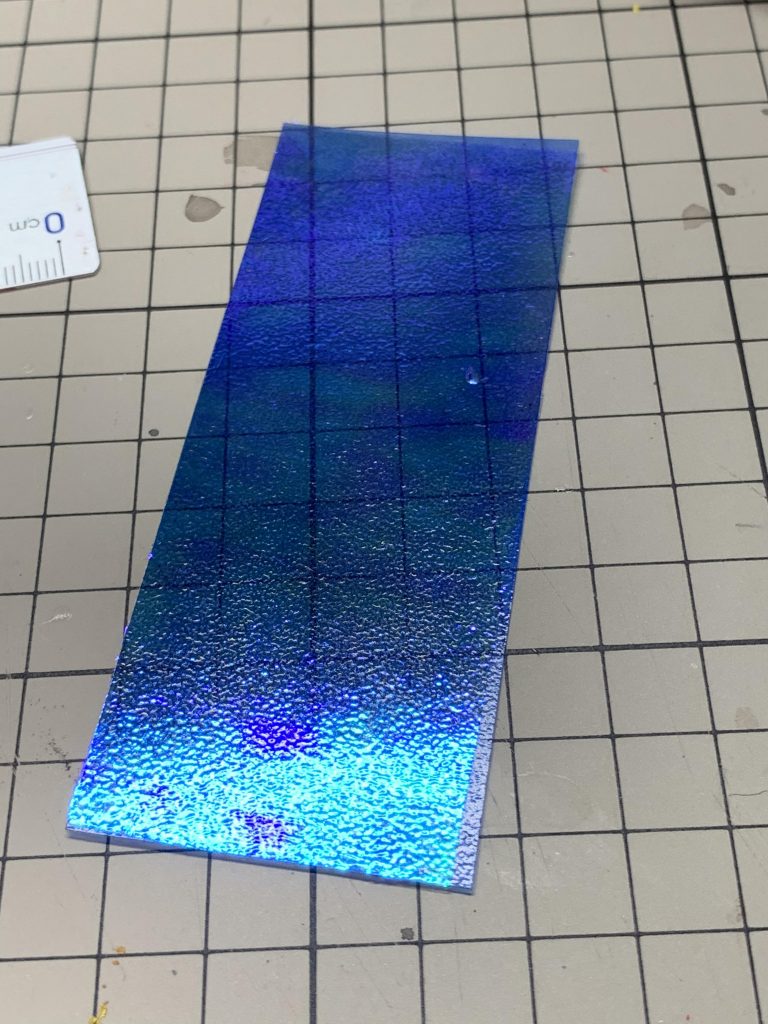 GN粒子供給コードはクリアファイルを塗装してオーロラシールを貼って自作しました。各部に飛び出させて試作機っぽいイメージを出したかったので綺麗にできたかなーと思います。