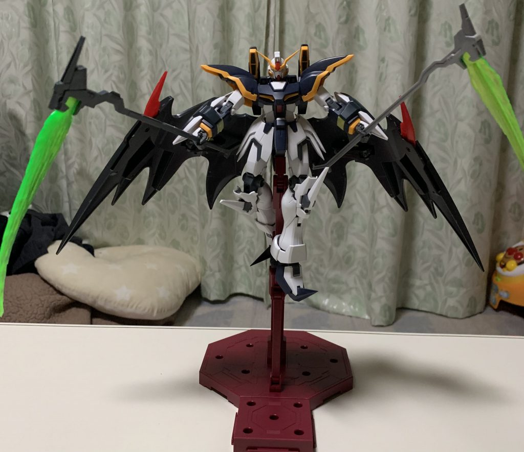 初期案の画像です。これカッコいいなーってなったんですが製作後に飾るスペースが確保できないことに気づき断念。もっとあれこれ加工してみたかったですが劇場版EWの中で当時1番好きだったデスサイズを自分の好みに作れて楽しかったです！デスサイズって厨二病が加速してたまらないですよね♪最後までご覧になってくれてありがとうございました(*´∀`)♪