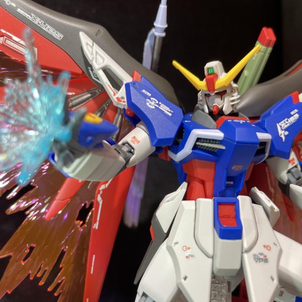 デスティニーガンダム