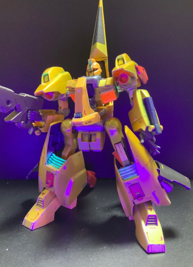 メタスも基本は黄色ですがオリジナル設定の塗り分けを