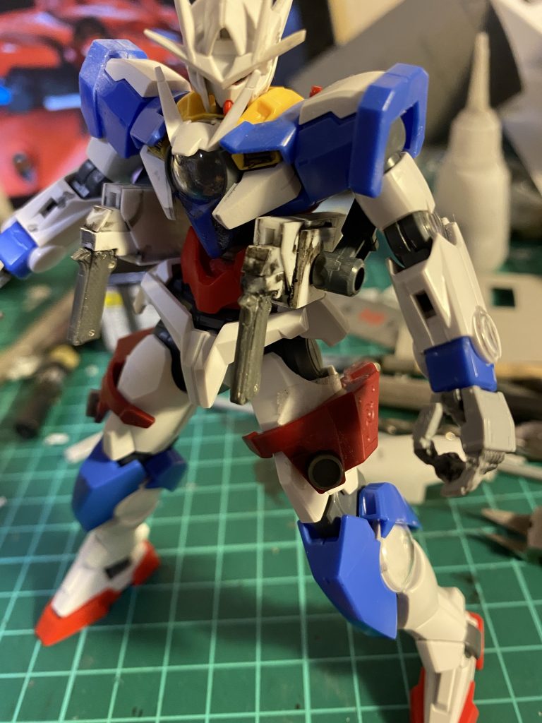 銃の塗装のせいで本来上のように入るはずの銃が入らなくなってしまっています・・・