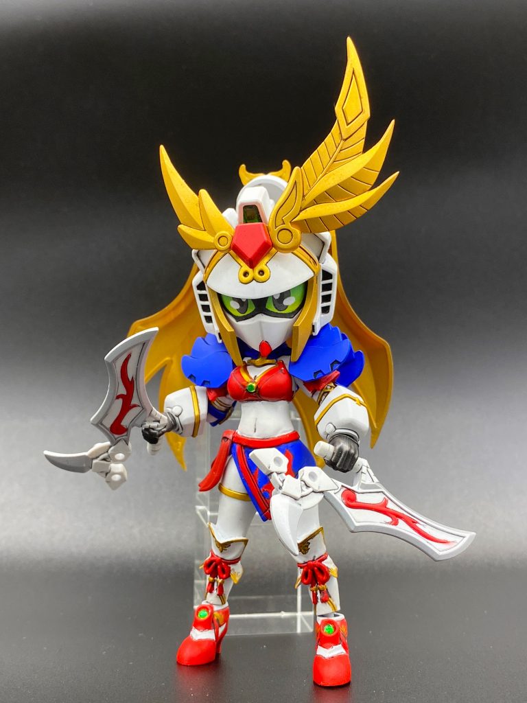 今回はあまり派手なポーズがとれないので武器の説明だけでも。夜叉撃剣(やしゃげきけん)投げる事を前提に作られた、祝融のみが使いこなせる飛刀