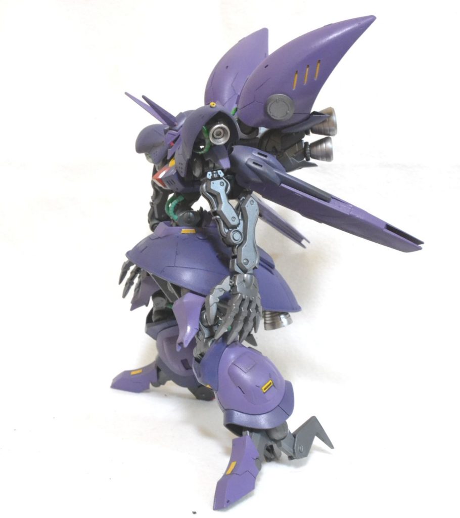 横からこのスカートの形状と大きさが一番のお気に入りポイントです。部材選びからだいぶ苦労しました。