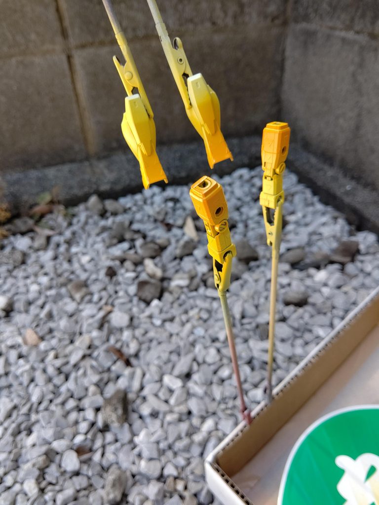 結局はスプレーの距離だけでなんとかなりました……