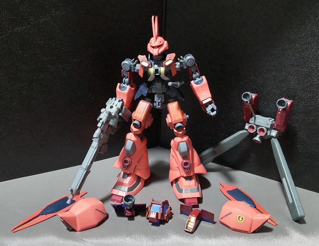 グレイズフレームを使用していますので、画像のように一部の装甲は脱着可能です。