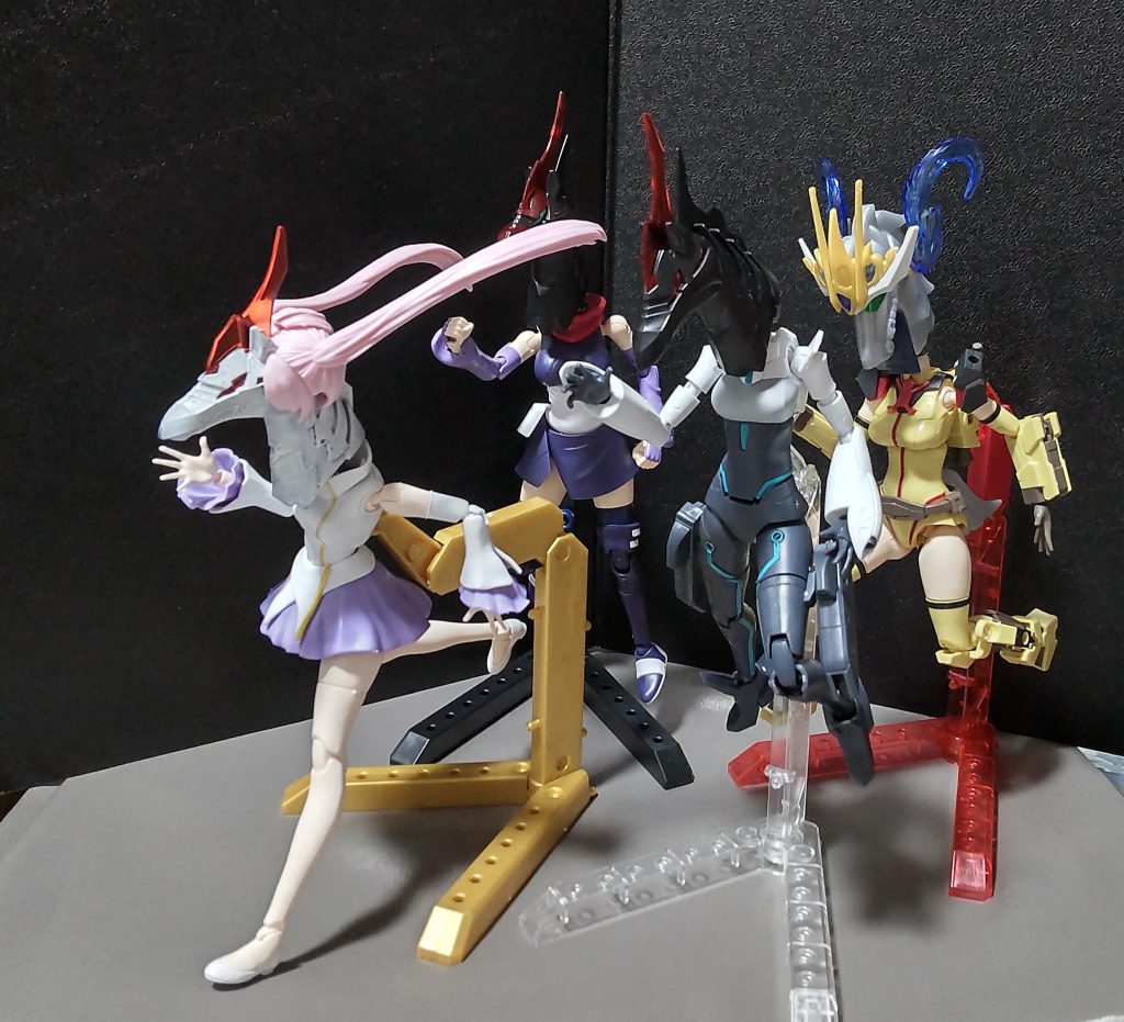 今までのウマ娘達とのレース風景違いを見せる為に頭部の色を変えてみましたが、違和感なくイケてますね。