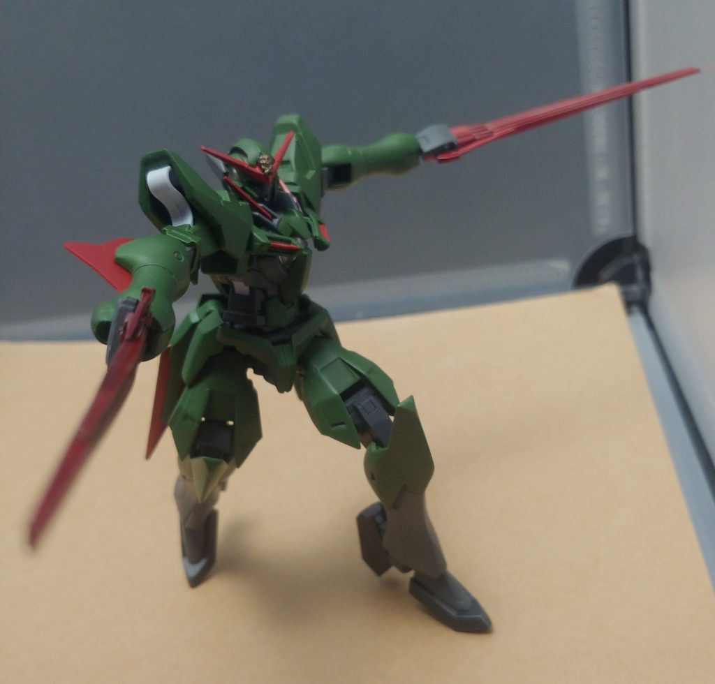 「ベル○ンの○い雨」的な。ビームクローが欲しくて、半分諦めつつガラッゾの再販を待ってました。