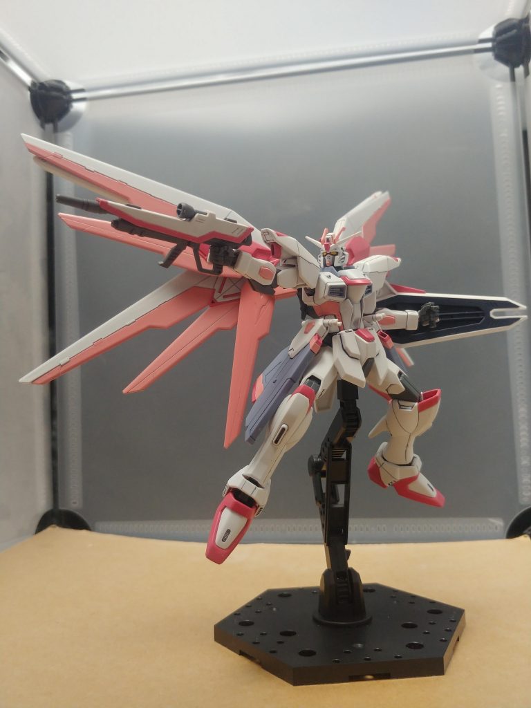 背負い物が大きいと見栄えしますね。自立が大変ですが。