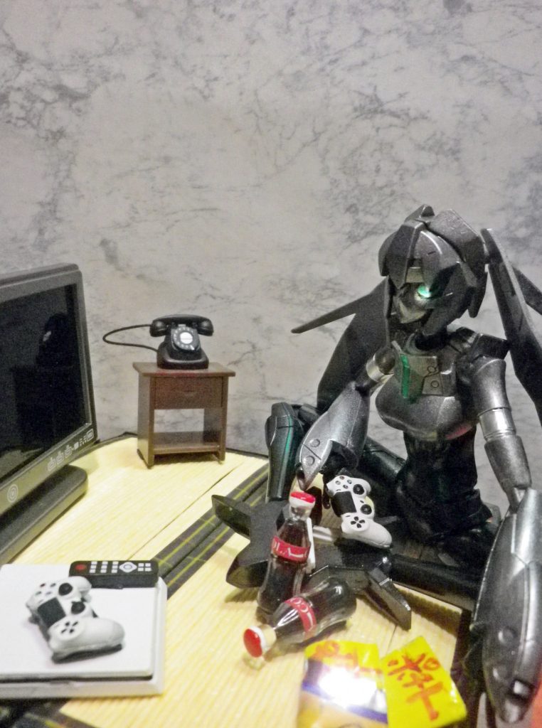 ポテチとコーラとゲーム機コロナ自粛の三種の神器です。小物は百均アイテムで製作です(笑))–4枚目/制作者:gtarou