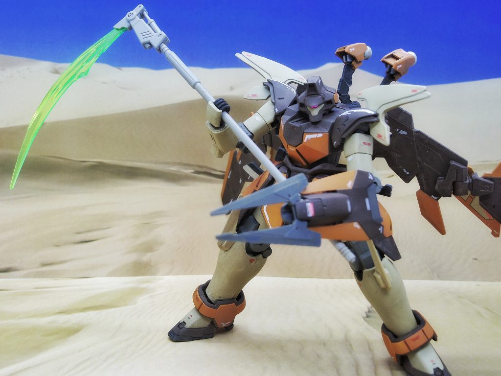 デュオ『こっちも準備OKだ。いつでも良いぜ』カトル『トロワが敵MSの集団にミサイルを撃ち込みます。お二人は、爆発の砂煙に紛れて両サイドから攻撃してください。』