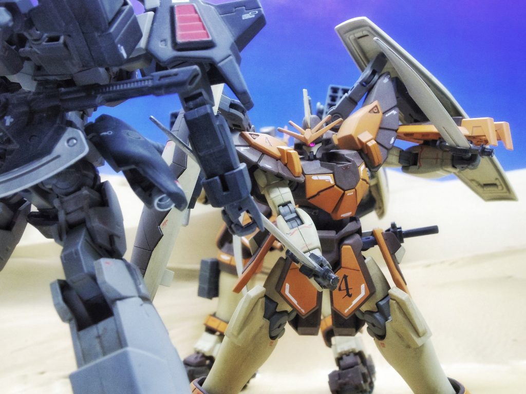 カトル『僕が接近戦を行います。援護お願いします。』トロワ『了解。』