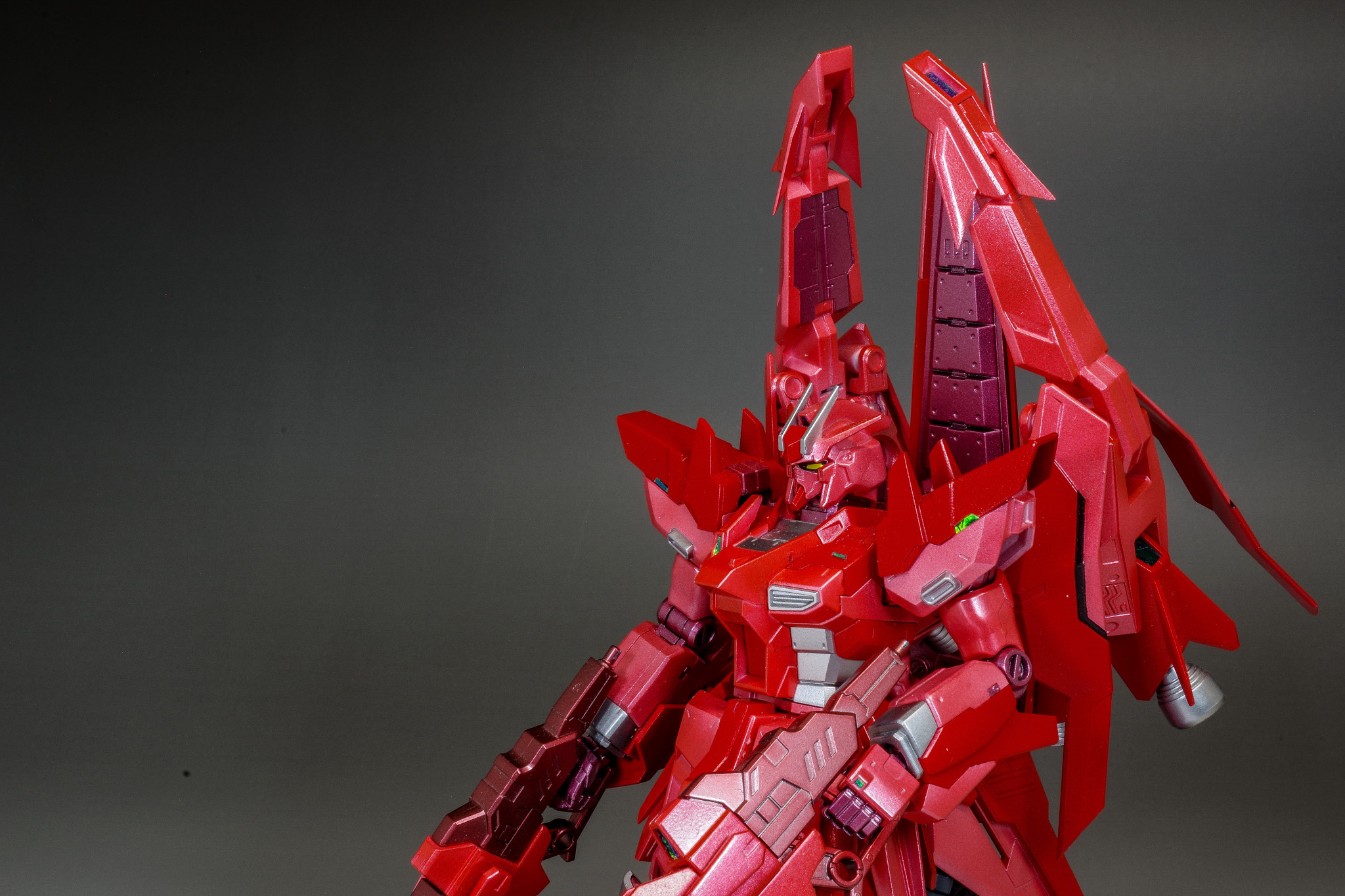 HGBF 1/144 Hi-ν ガンダムヴレイブアメイジング Ver.紅の彗星 