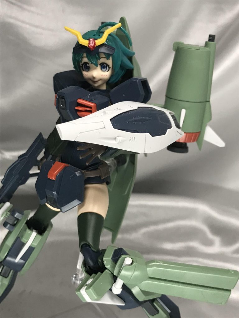 コンパクトな盾。これくらいならナミさんの腕でも十分保持できるので、そのまま持たせてます。