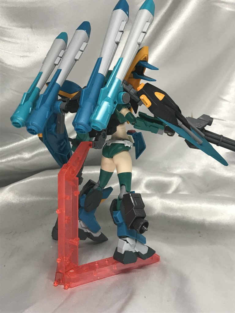 キャノンも倍に。シールドは背部からアームで浮かせてます。成形色活かしなんで様々な緑が混在して好きです（///▽///）