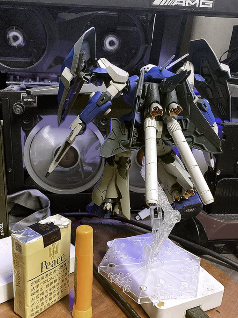 サイズはこの程度。1/144にしては大きいけど、1/100ほどではないです。