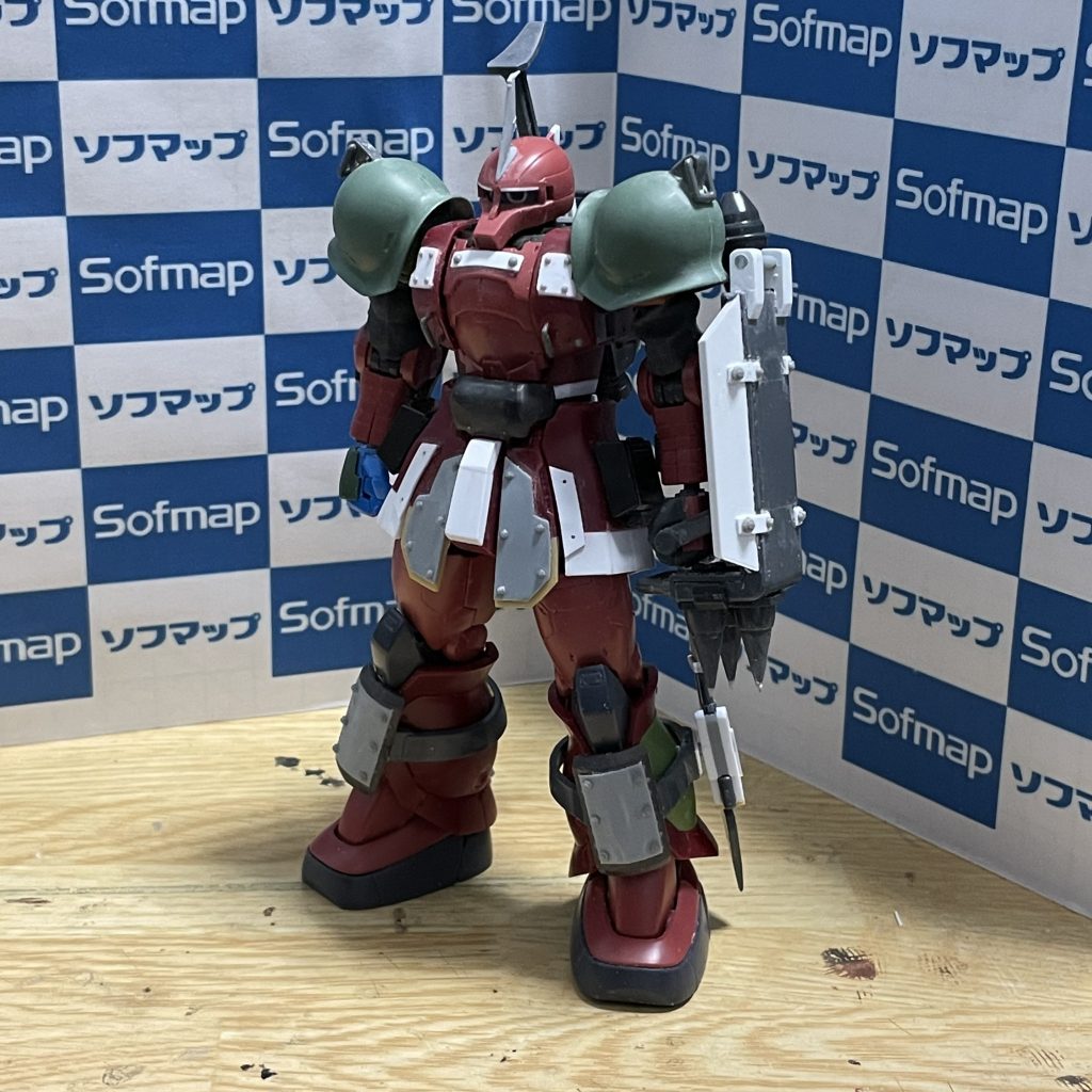 ほぼ仕様確定。結局、HGUCザク1の肩アーマーが、一番しっくりくるという結果に。(;^_^A