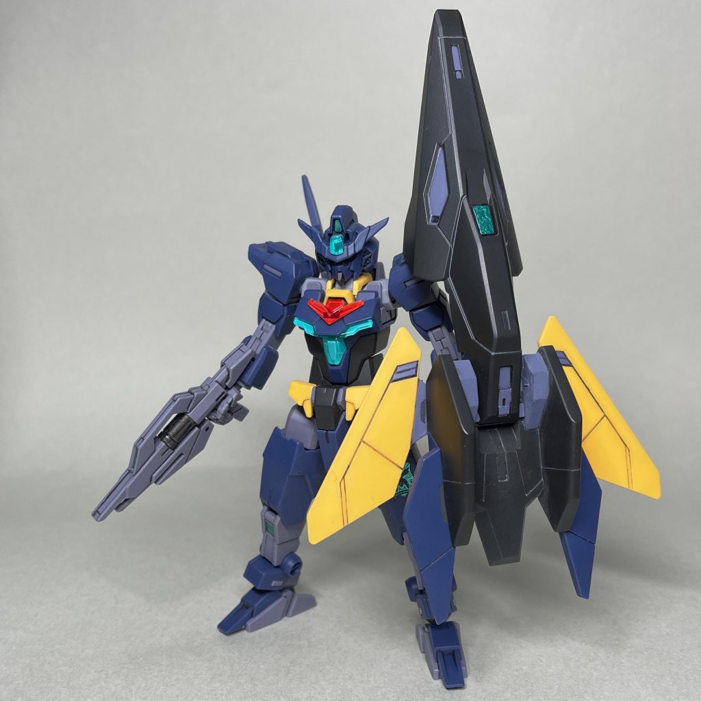 細部塗装前 まえ 細部塗装前に、一度完成させた画像です。他のコアガンダムと比べ見劣りするので愛着が湧かず、細部の加筆をすることにしました。